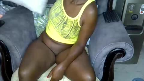 Snapshot of blaqgirl_ chatting on April 13, 2026, 5:57 am blaqgirl_ online show from April 13, 2026, 5:57 am