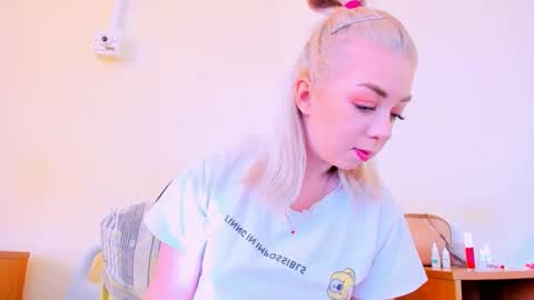 Nicole online show from February 23, 2025, 7:33 am