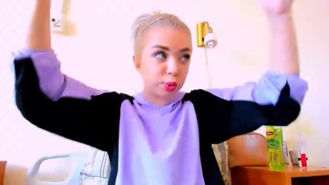 Nicole online show from February 24, 2025, 11:54 am