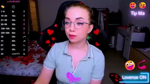 Nicole online show from February 24, 2026, 1:42 pm