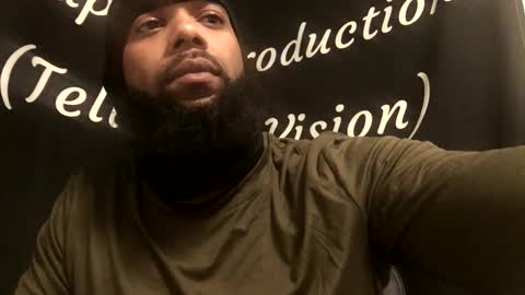 Snapshot of blksurfher chatting on January 4, 2025, 12:37 am blksurfher online show from January 4, 2025, 12:37 am