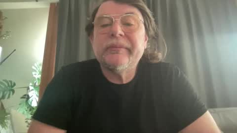 Snapshot of bllyidol chatting on February 19, 2026, 10:44 am BlIdoL online show from February 19, 2026, 10:44 am