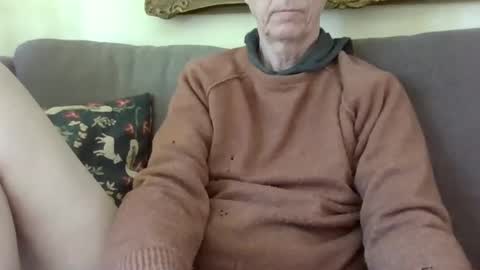 Snapshot of blomkuk chatting on February 18, 2025, 11:00 am blomkuk online show from February 18, 2025, 11:00 am