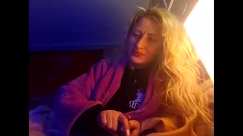 Gia  online show from January 24, 2025, 8:02 am