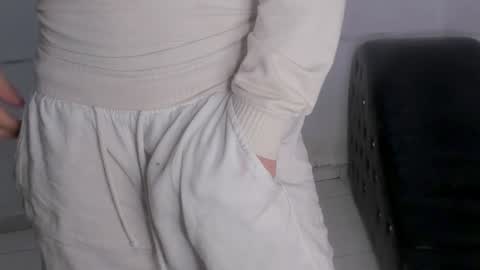 Kim mia and 3 boys ready for action online show from December 3, 2024, 10:39 am