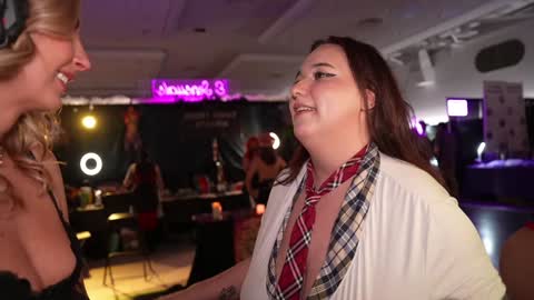 blondefoxsilverfox online show from February 1, 2025, 2:16 am