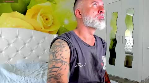 Nico online show from November 6, 2025, 8:15 am