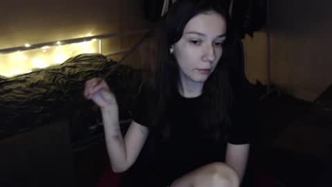 blue__velvet_ online show from June 18, 2026, 10:03 pm
