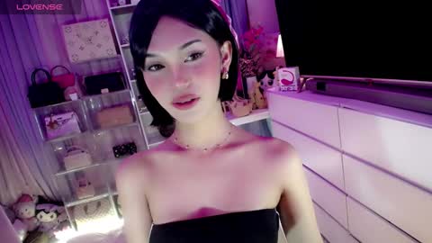 Snapshot of blue_aiveexx chatting on September 29, 2025, 6:35 pm aivee online show from September 29, 2025, 6:35 pm