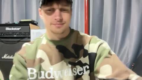 Snapshot of blue_eyed_beau chatting on March 24, 2026, 3:22 am Beau online show from March 24, 2026, 3:22 am