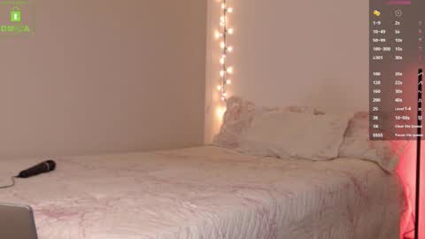 Blue online show from September 21, 2025, 2:02 am