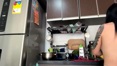 Snapshot of blue_tatuu1 chatting on February 13, 2026, 6:59 pm Alice bleu for friends online show from February 13, 2026, 6:59 pm