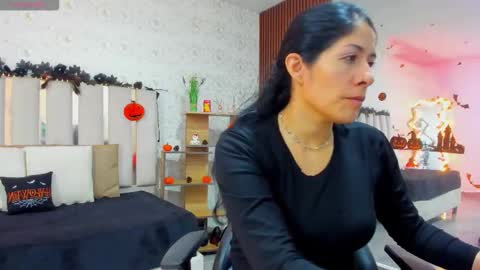 blue_tay1 online show from October 14, 2025, 12:17 pm