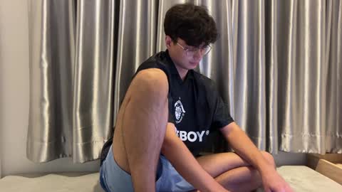 Snapshot of bluedaan chatting on December 4, 2024, 1:31 pm Daan online show from December 4, 2024, 1:31 pm