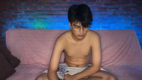Snapshot of bluedaan chatting on May 21, 2026, 2:29 am Daan online show from May 21, 2026, 2:29 am
