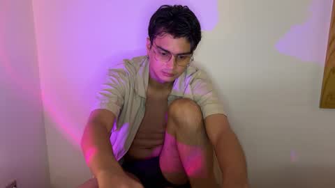 Snapshot of bluedaan chatting on May 26, 2026, 4:14 pm Daan online show from May 26, 2026, 4:14 pm