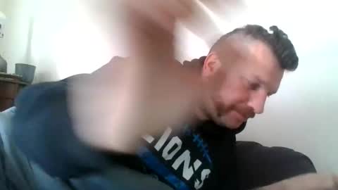 Snapshot of bluedemoneyes1986 chatting on February 18, 2025, 6:37 pm bluedemoneyes1986 online show from February 18, 2025, 6:37 pm