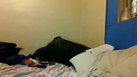 Snapshot of bluedemoneyes1986 chatting on March 8, 2025, 1:50 am bluedemoneyes1986 online show from March 8, 2025, 1:50 am