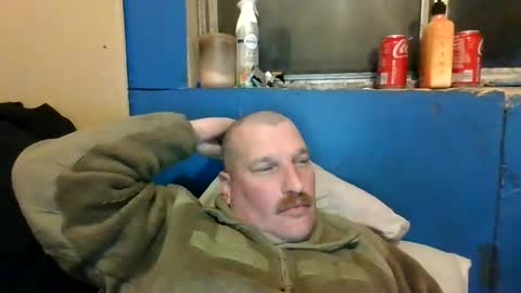 Snapshot of bluedemoneyes1986 chatting on March 9, 2025, 1:56 am bluedemoneyes1986 online show from March 9, 2025, 1:56 am