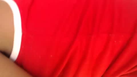 Snapshot of bluedi622952 chatting on November 3, 2025, 11:33 am Tee online show from November 3, 2025, 11:33 am