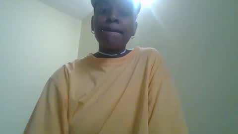 Snapshot of bluedi622952 chatting on March 3, 2026, 8:09 am Tee online show from March 3, 2026, 8:09 am