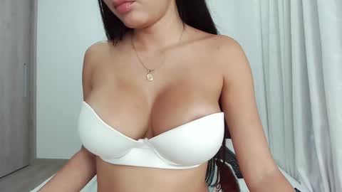 Snapshot of bluediamond_ chatting on February 26, 2025, 9:21 am bluediamond_ online show from February 26, 2025, 9:21 am