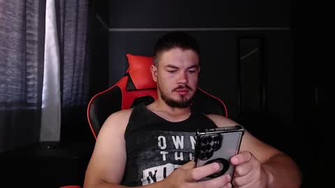 blueeyeboy0 online show from December 5, 2024, 4:53 am