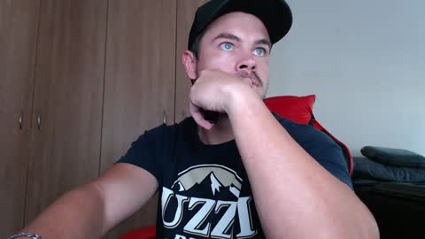 blueeyeboy0 online show from January 6, 2025, 12:35 pm