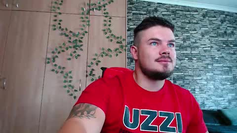 blueeyeboy0 online show from December 1, 2025, 7:46 am