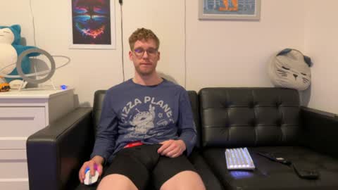 blueeyedtallguy online show from December 29, 2024, 6:24 am