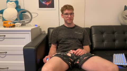 blueeyedtallguy online show from January 8, 2025, 11:41 pm