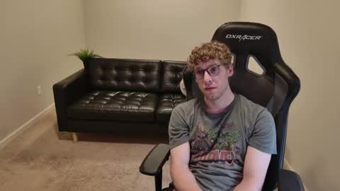 blueeyedtallguy online show from September 12, 2025, 1:17 am