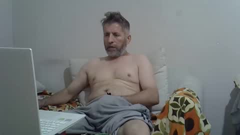 Snapshot of bluehot59 chatting on September 13, 2025, 8:19 pm blue online show from September 13, 2025, 8:19 pm