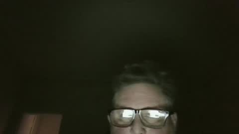 Snapshot of bluemoose70 chatting on December 28, 2024, 6:39 am bluemoose70 online show from December 28, 2024, 6:39 am