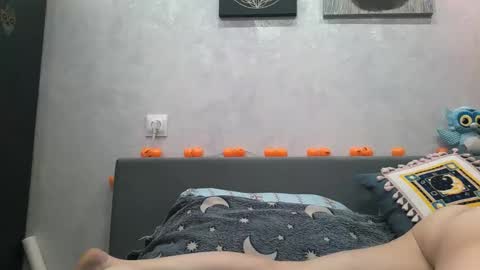 BlueXOwl online show from November 7, 2025, 6:41 pm