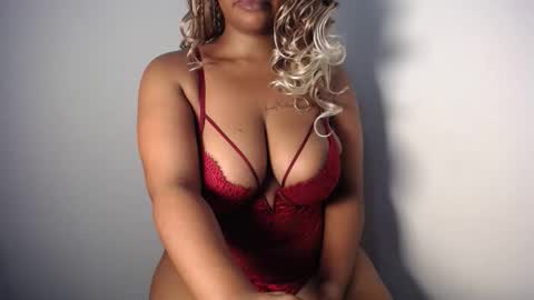 Snapshot of blueyivy chatting on April 28, 2026, 12:21 pm Babygirl online show from April 28, 2026, 12:21 pm