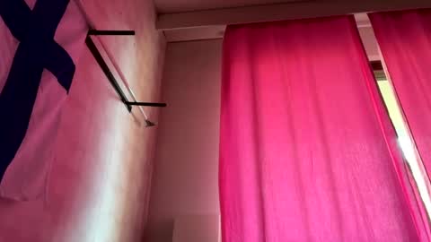 Delle online show from April 20, 2026, 4:59 am