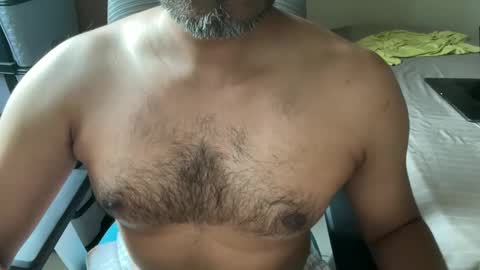 Snapshot of bmporn87 chatting on February 17, 2025, 12:05 pm Horny Ben online show from February 17, 2025, 12:05 pm