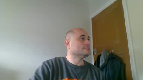 Snapshot of bobabator chatting on December 16, 2024, 1:00 pm bobabator online show from December 16, 2024, 1:00 pm