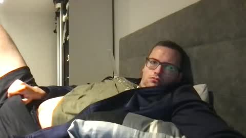 Snapshot of bobbele94 chatting on September 15, 2025, 9:59 pm bobbele94 online show from September 15, 2025, 9:59 pm