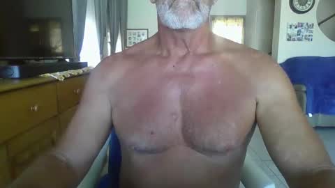 Snapshot of bobbgud chatting on March 31, 2026, 11:43 am Bobbgud online show from March 31, 2026, 11:43 am