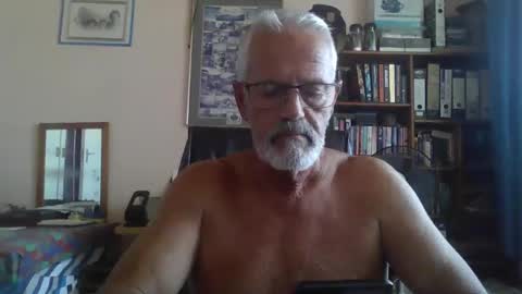 Bobbgud online show from April 15, 2026, 12:01 pm