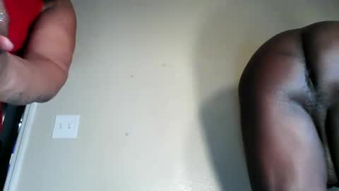Snapshot of bobbiebone chatting on February 15, 2025, 12:54 pm bobbiebone and company online show from February 15, 2025, 12:54 pm
