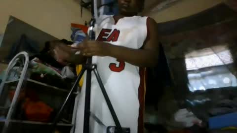 bobby_hottie online show from July 6, 2026, 4:42 am
