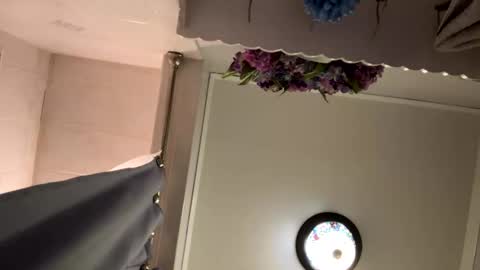 bobfish663 online show from February 8, 2026, 11:19 pm