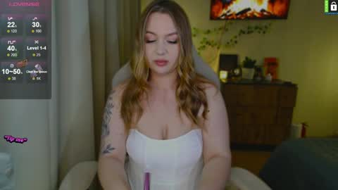  Lina  online show from April 4, 2026, 7:44 pm