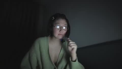 Yuko-chan online show from January 18, 2025, 8:40 pm