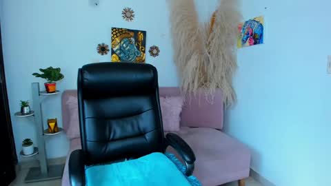 Snapshot of bombaneraa chatting on February 12, 2025, 4:55 pm Salma Independent Model online show from February 12, 2025, 4:55 pm