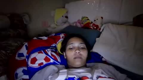 Snapshot of bombon_205661 chatting on November 10, 2025, 11:37 pm Melanie online show from November 10, 2025, 11:37 pm