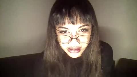 Snapshot of bombshell_ace69 chatting on December 16, 2024, 7:00 pm Raven online show from December 16, 2024, 7:00 pm